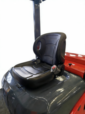 Carretillas elevadoras diésel de 2500 kg a 3500 kg. Precio más bajo: 5800 USD. Incluyen sistema de desplazamiento lateral/posicionador de horquillas integrado. Motor Quchai/Mitsubishi.